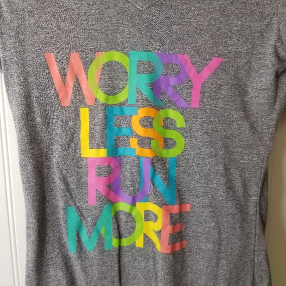 Womens Size Small Colorful Exercise Top - Picture 2 of 3